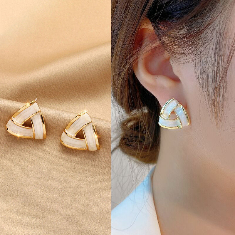 New European And American Retro Personality Geometric Earrings Female Simple Niche Design High-End Earrings Exaggerated Temperament Earrings