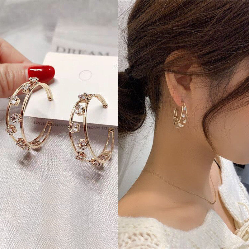 New European And American Retro Personality Geometric Earrings Female Simple Niche Design High-End Earrings Exaggerated Temperament Earrings