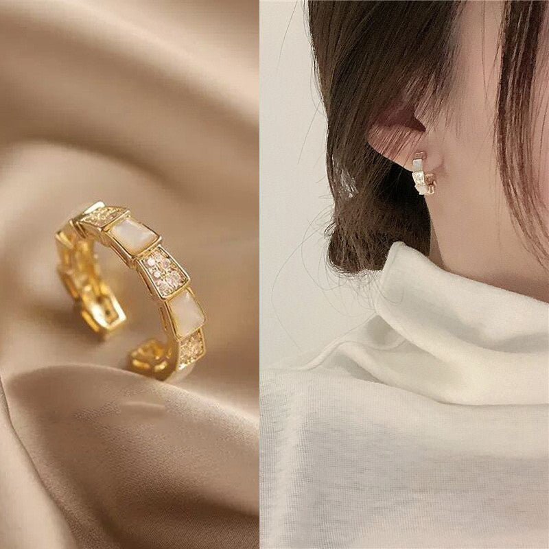 New European And American Retro Personality Geometric Earrings Female Simple Niche Design High-End Earrings Exaggerated Temperament Earrings